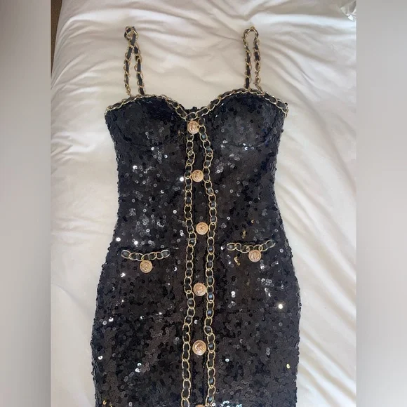 Black and Gold Sequin Embellished Bodycon Dress - Picture 2 of 6